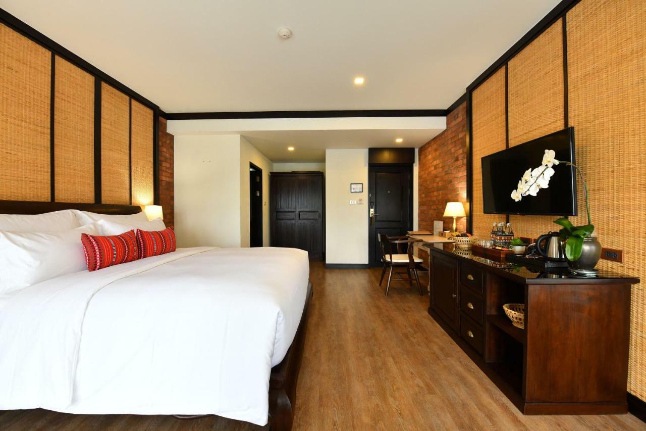 El Barrio Lanna Hotel Chiang Mai Exterior photo